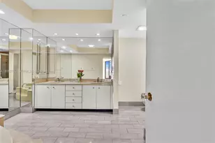 20281 E Country Club Dr, Aventura, FL 33180 - Photo 21