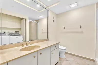 20281 E Country Club Dr #1907, Aventura, FL 33180 - Photo 23