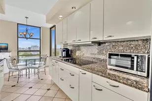 20281 E Country Club Dr, Aventura, FL 33180 - Photo 17