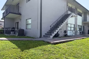 13221 SW 17th Ln, Miami, FL 33175 - Photo 11