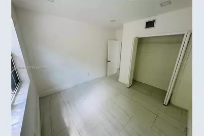 516 La Villa Dr, Miami Springs, FL 33166 - Photo 11