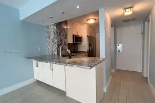 2899 Collins Ave, Miami Beach, FL 33140 - Photo 3