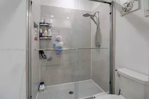 789 SE 16th Ct, Homestead, FL 33034 - Photo 13
