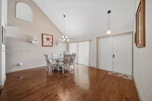 9050 Crescent Dr, Miramar, FL 33025 - Photo 5