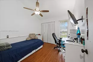 9050 Crescent Dr, Miramar, FL 33025 - Photo 17