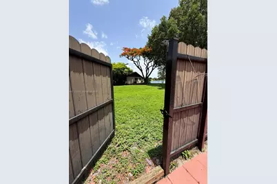 5028 SW 138th Ave Cir #0, Miami, FL 33175 - Photo 17