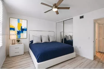 3516 Whitehall Dr #301, West Palm Beach, FL 33401 - Photo 11