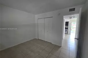 101 NE 41st St, Oakland Park, FL 33334 - Photo 5