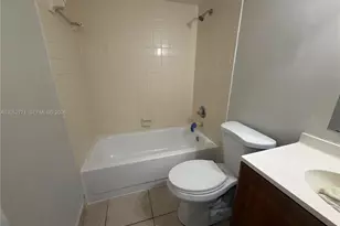 101 NE 41st St, Oakland Park, FL 33334 - Photo 11