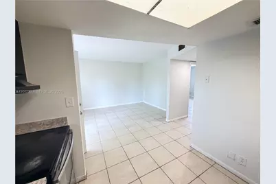 101 NE 41st St #B35, Oakland Park, FL 33334 - Photo 11