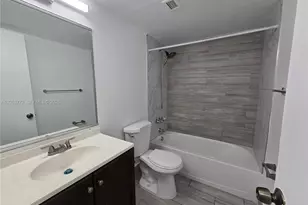 484 NW 165th St Rd, Miami, FL 33169 - Photo 7