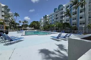 484 NW 165th St Rd, Miami, FL 33169 - Photo 21