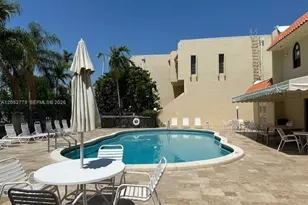 1507 NE 105th St, Miami Shores, FL 33138 - Photo 17