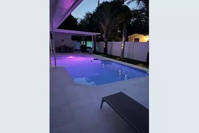 7131 SW 6th St, Pembroke Pines, FL 33023 - Photo 5