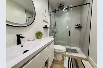 7131 SW 6th St, Pembroke Pines, FL 33023 - Photo 23