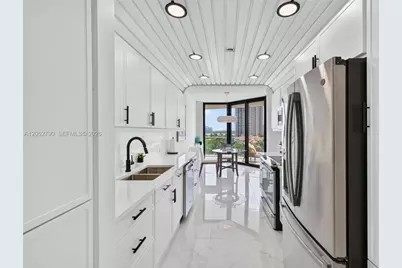 2800 Island Bl #904, Aventura, FL 33160 - Photo 27