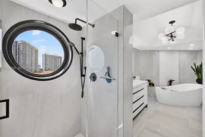 2800 Island Bl #904, Aventura, FL 33160 - Photo 51