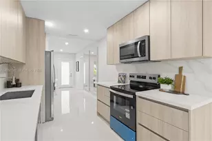 4730 NE 2nd Ave, Oakland Park, FL 33334 - Photo 21