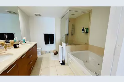 50 Biscayne Blvd #1701, Miami, FL 33132 - Photo 17