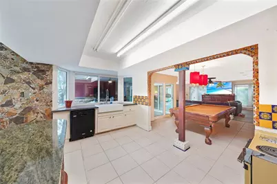8541 N Lake Dasha Dr, Plantation, FL 33324 - Photo 27