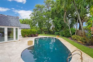 8541 N Lake Dasha Dr, Plantation, FL 33324 - Photo 37