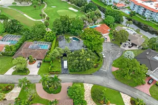 8541 N Lake Dasha Dr, Plantation, FL 33324 - Photo 43