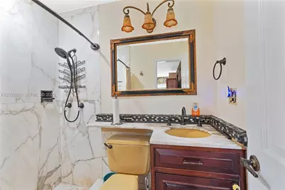 8541 N Lake Dasha Dr, Plantation, FL 33324 - Photo 25