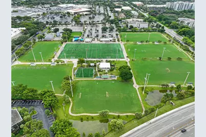 8541 N Lake Dasha Dr, Plantation, FL 33324 - Photo 55