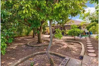 25237 SW 133 Pl, Homestead, FL 33032 - Photo 11