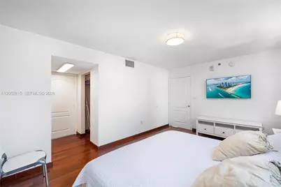 1200 Brickell Bay Dr #2824, Miami, FL 33131 - Photo 11