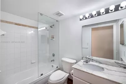 1200 Brickell Bay Dr #2824, Miami, FL 33131 - Photo 17