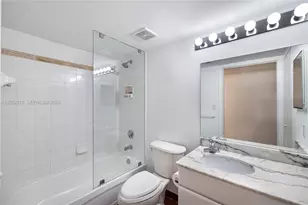 1200 Brickell Bay Dr, Miami, FL 33131 - Photo 17