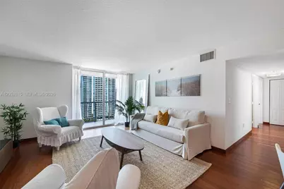 1200 Brickell Bay Dr #2824, Miami, FL 33131 - Photo 5