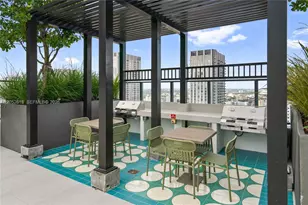 11 NE 6th St, Miami, FL 33132 - Photo 59