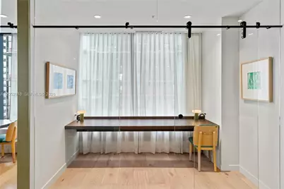 11 NE 6th St #2204, Miami, FL 33132 - Photo 27