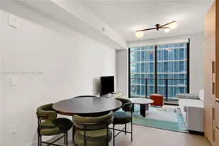 11 NE 6th St, Miami, FL 33132 - Photo 3