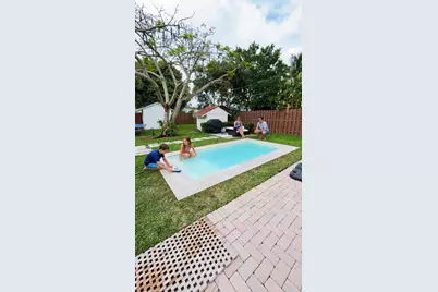 220 SW 5th St, Dania Beach, FL 33004 - Photo 11