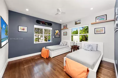 9172 Carlyle Ave, Surfside, FL 33154 - Photo 25