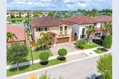 132 NE 26th Ave, Homestead, FL 33033 - Photo 5