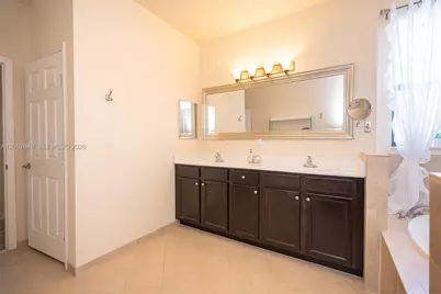 132 NE 26th Ave, Homestead, FL 33033 - Photo 37