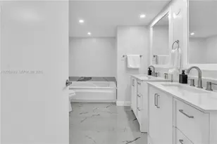 17375 Collins Ave, Sunny Isles Beach, FL 33160 - Photo 33