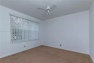 2592 W Saratoga Dr, Cooper City, FL 33026 - Photo 21