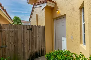 2592 W Saratoga Dr, Cooper City, FL 33026 - Photo 43