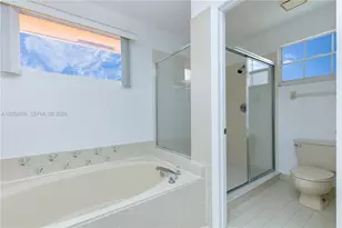 2592 W Saratoga Dr, Cooper City, FL 33026 - Photo 29
