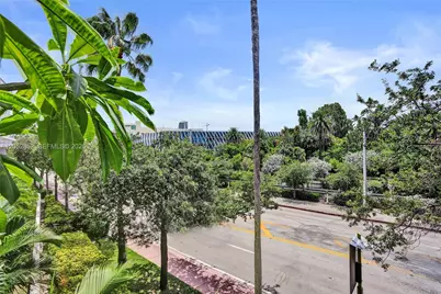 2001 Meridian Ave #308, Miami Beach, FL 33139 - Photo 41