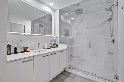 2001 Meridian Ave #308, Miami Beach, FL 33139 - Photo 5