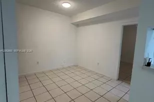 2421 NW 96th Terrace, Pembroke Pines, FL 33024 - Photo 15