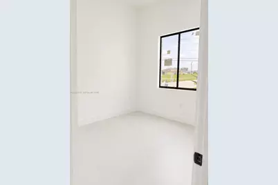2201 NE Juanita Pl, Cape Coral, FL 33909 - Photo 25