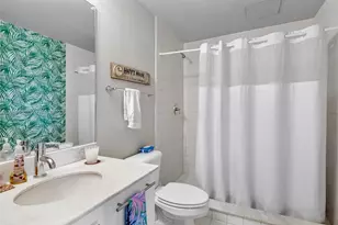888 Biscayne Blvd, Miami, FL 33132 - Photo 25