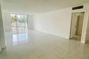 13155 Ixora Ct, North Miami, FL 33181 - Photo 7